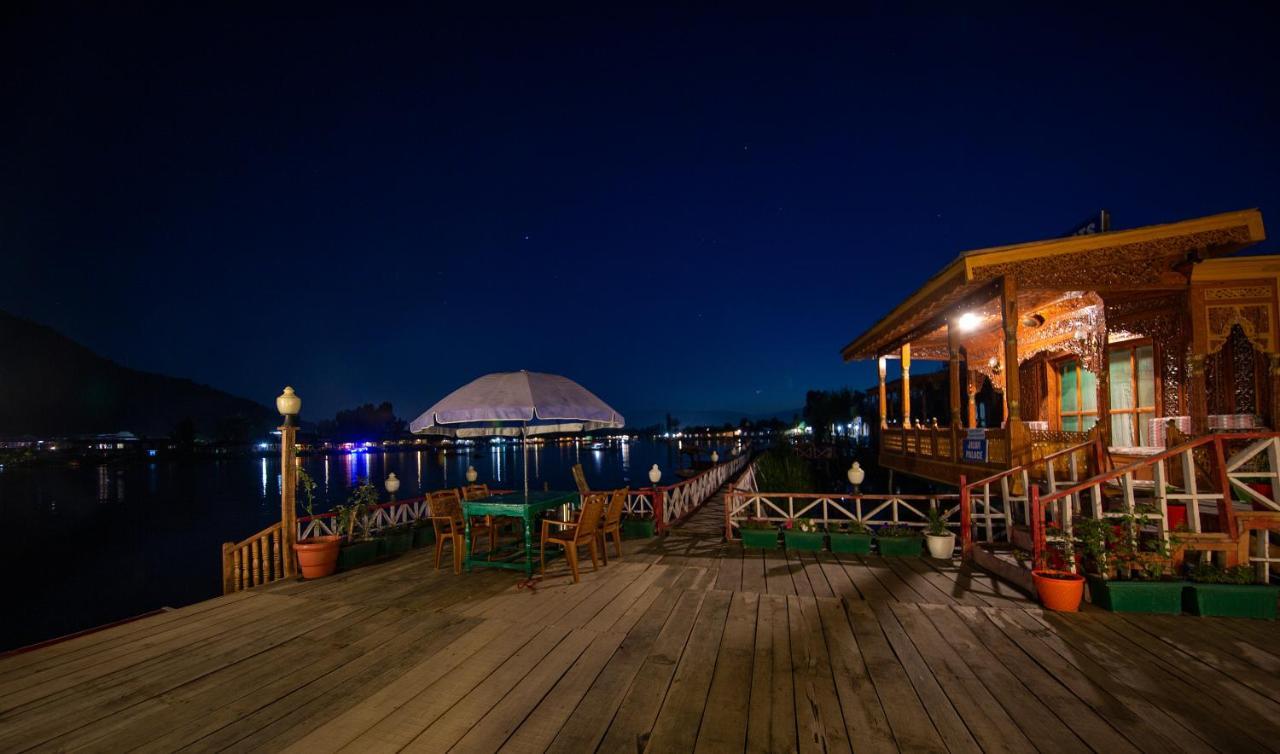 Kolu Group Of Houseboats Hotel Srīnagar Exterior foto